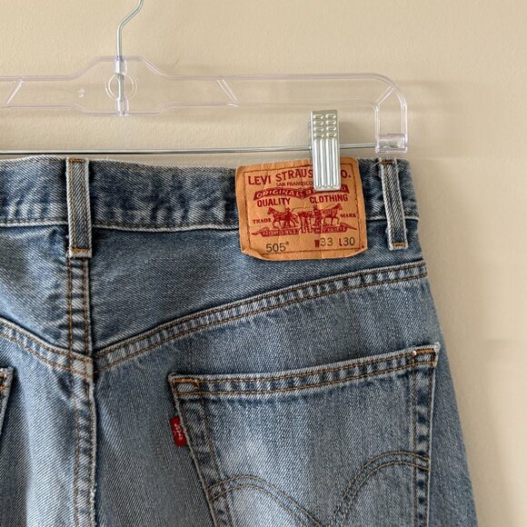 Levi's 505 Denim, Medium/Light Wash in Size 33x30 - Picture 10 of 11